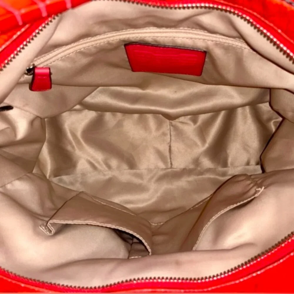 Coach Pre-loved Chelsea Katarina Signature Hobo Bag